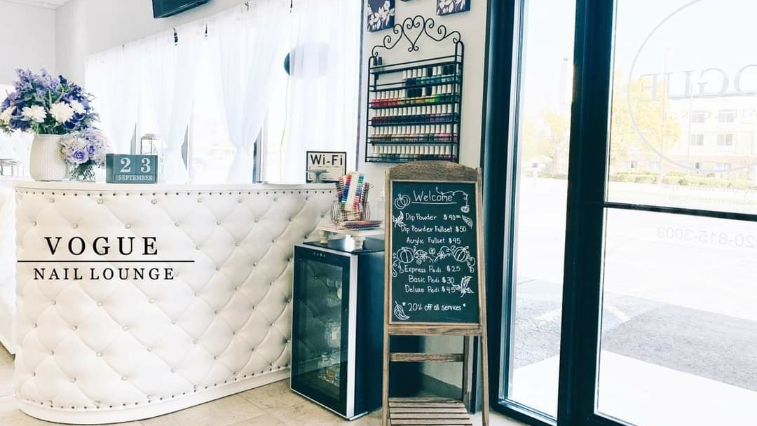 Pristine Nails & Spa By Mai logo